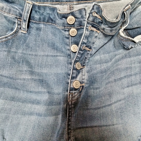 Distressed Jeans - Picture 2 of 4